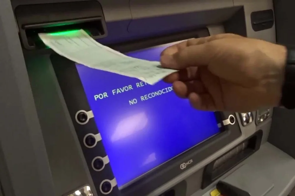 Depositar un cheque por cajero en Argentina: Guía completa