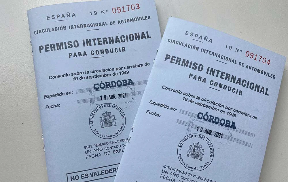 Tramita tu licencia internacional de conducir en pocos pasos