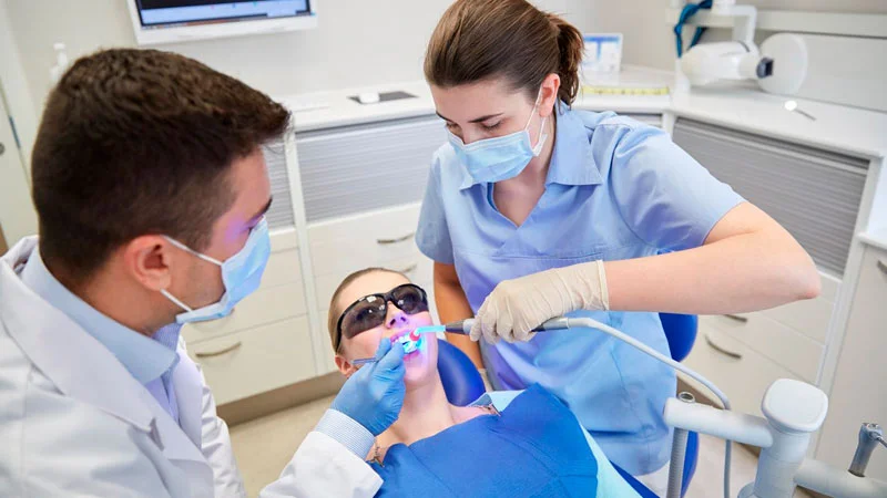 Funciones de un asistente dental: todo lo que necesitas saber.