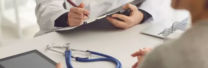 Descubre los requisitos imprescindibles para ser médico general en Colombia en 2021