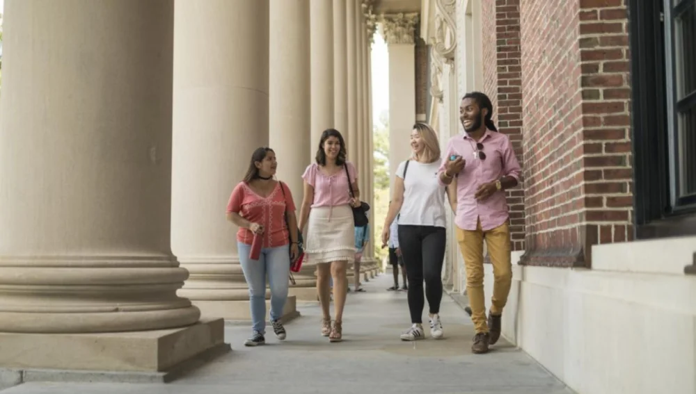 Descubre los requisitos imprescindibles para obtener tu visa de estudiante de intercambio en Estados Unidos